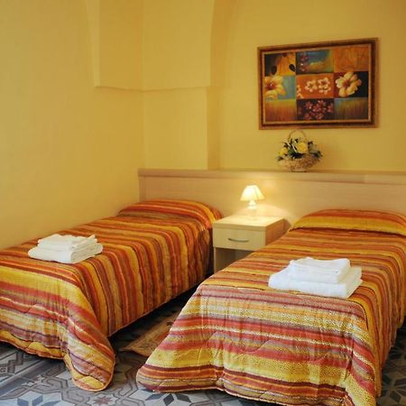 L'Antica Dimora Bed and Breakfast San Pietro Vernotico Eksteriør billede